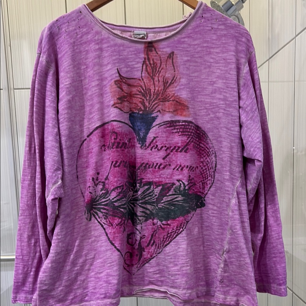 Women's Purple Graphic Top